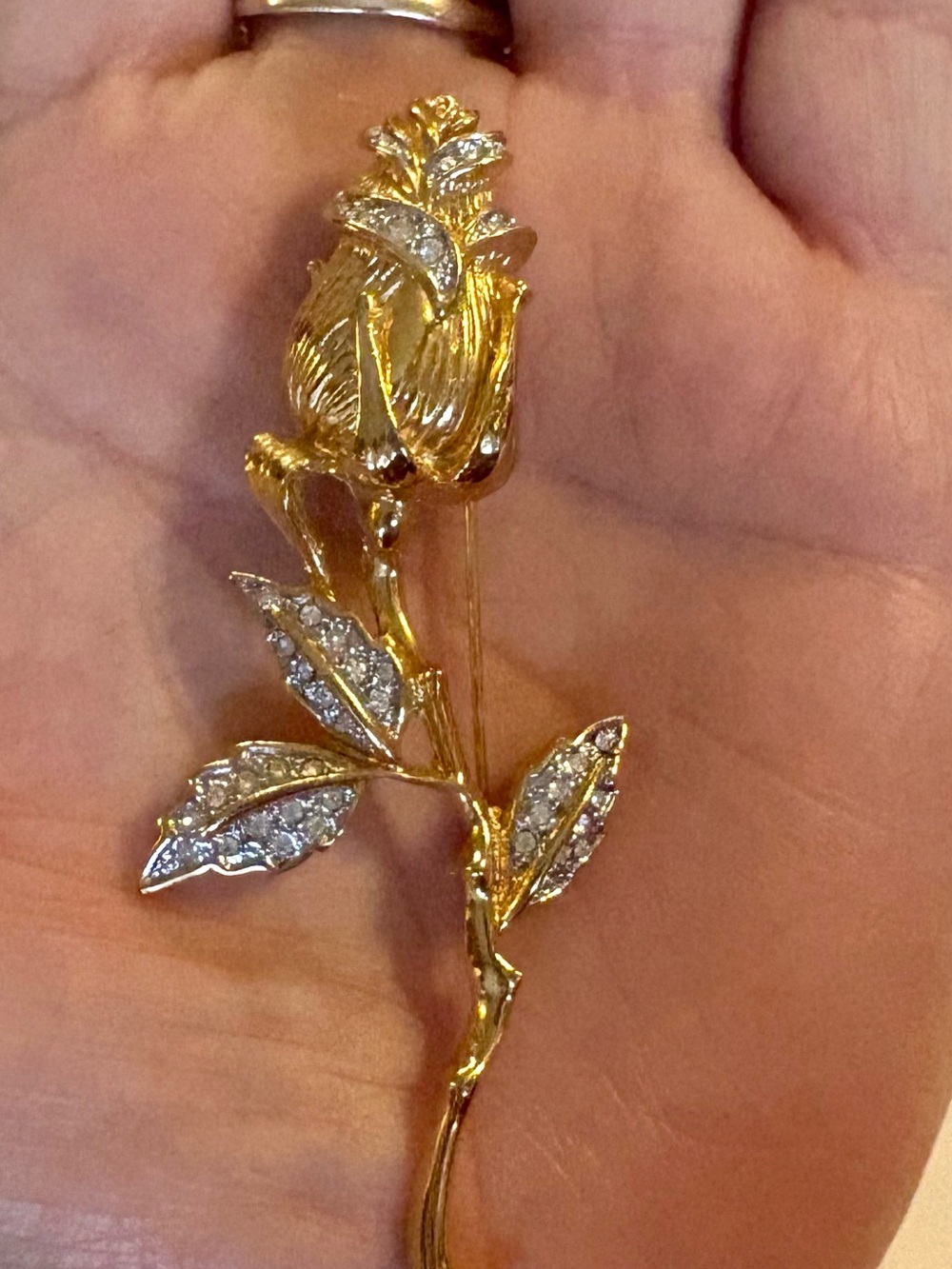 Vintage Gold Tone Rose Bud Brooch Pin Pave Rhinestone Leaves